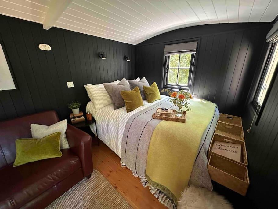Cornwall Woodland Shepherd'S Hut - Dennis Hut 博德明 外观 照片