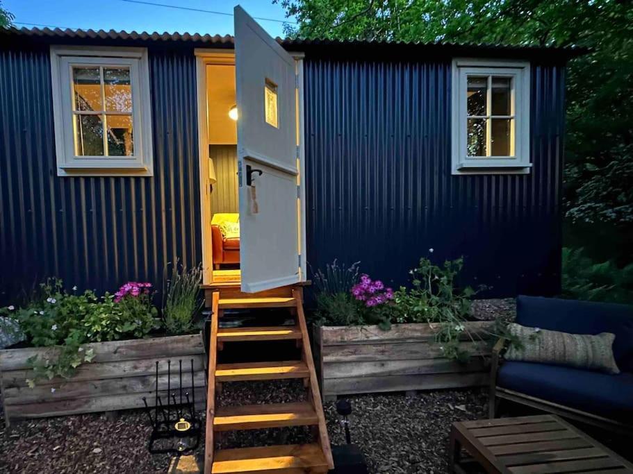 Cornwall Woodland Shepherd'S Hut - Dennis Hut 博德明 外观 照片
