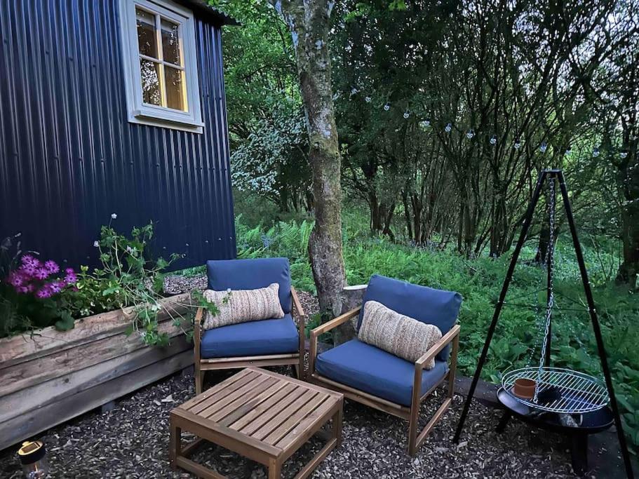 Cornwall Woodland Shepherd'S Hut - Dennis Hut 博德明 外观 照片